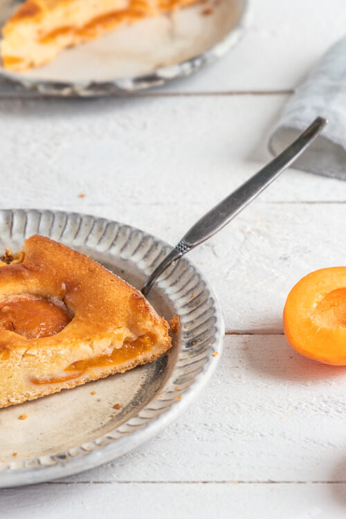 Rezeptquickie zum Wochenende: sommerlicher Aprikosen-Buttermilchkuchen