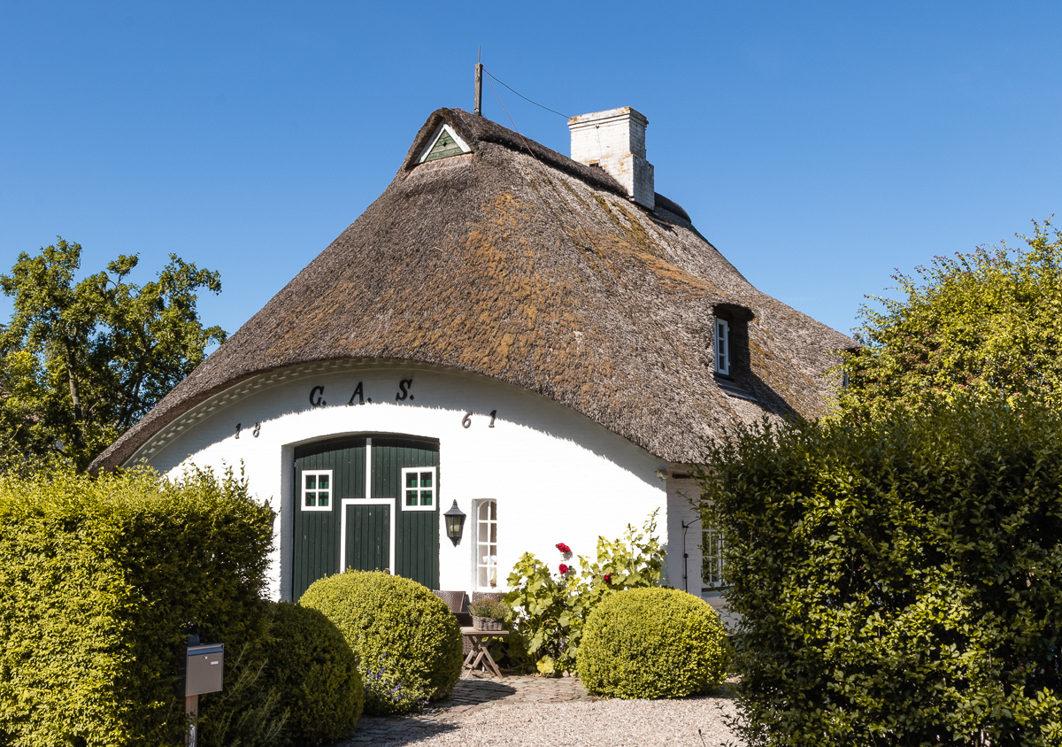 Schönheit in weiß: das Örtchen Sieseby an der Schlei - my daily mee(h)r