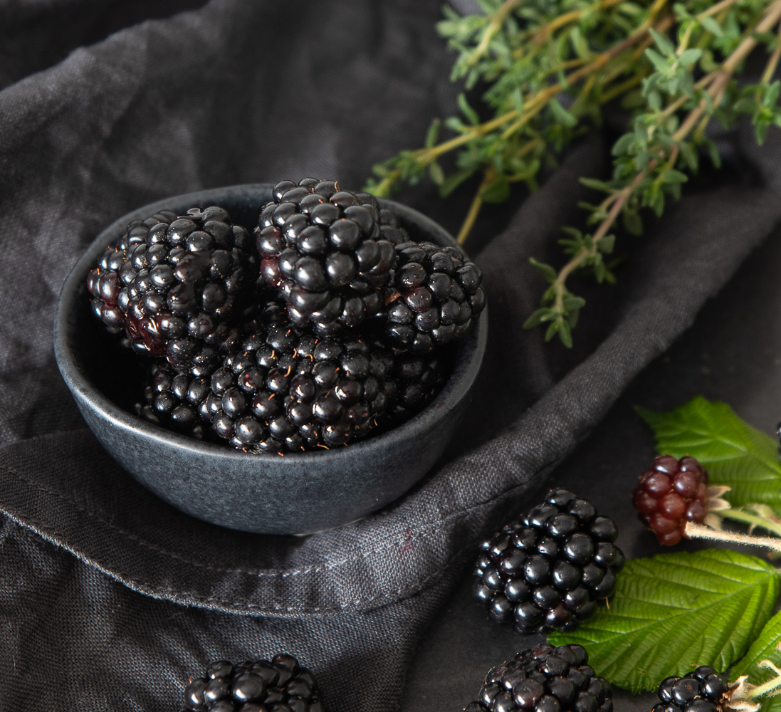 Jetzt geht’s ans Eingemachte: sommerliche Brombeer-Thymian-Marmelade ...