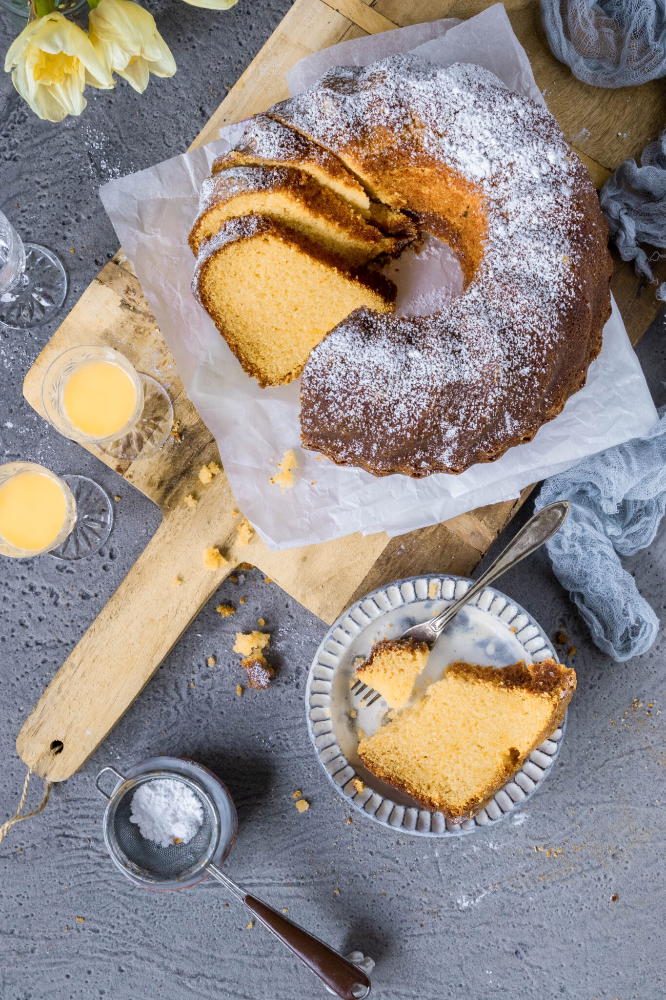 Saftiger Eierlikör-Napfkuchen: der Klassiker auf der Ostertafel - my ...