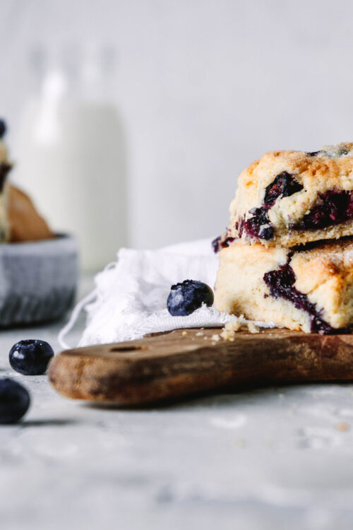 Kaffeeklatsch Deluxe: Blaubeer-Scones frisch aus dem Ofen